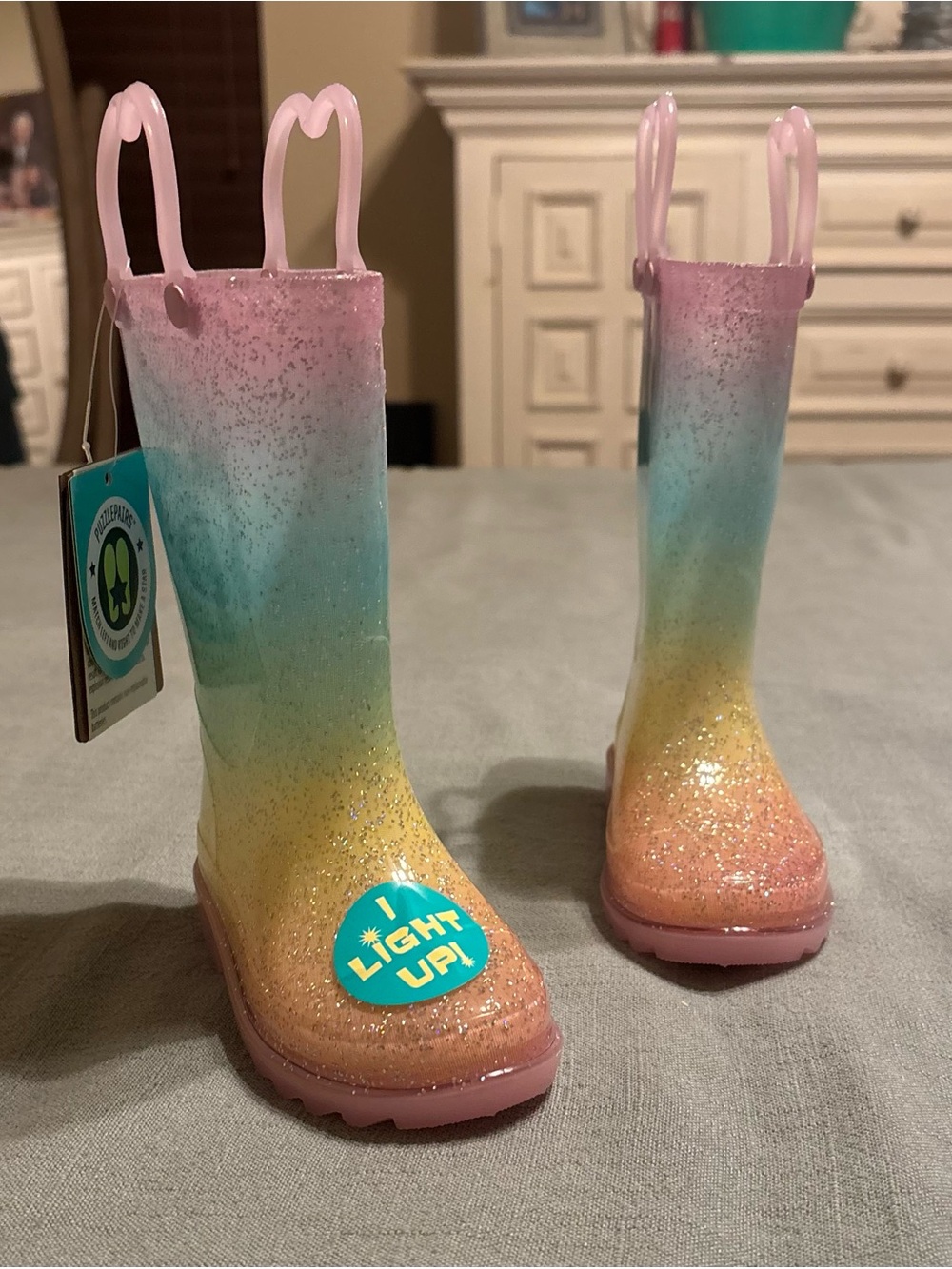 Western Chief Glitter Ombre Light-Up Kids Rain Boots in Pink and Teal (NWT)